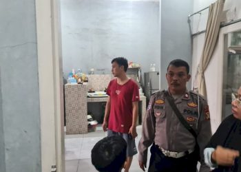 Rumah Dibobol Maling, Warga Jati Asih Hubungi Polisi Untuk Cek TKP