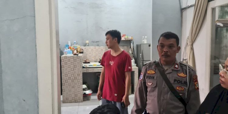 Rumah Dibobol Maling, Warga Jati Asih Hubungi Polisi Untuk Cek TKP