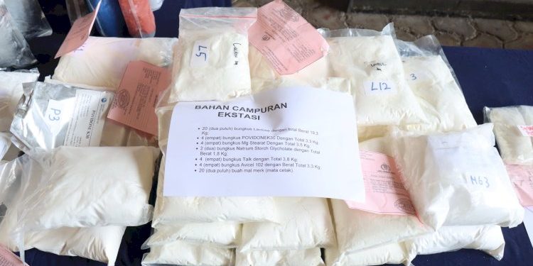 Pabrik Ekstasi Rumahan di Kedoya Digerebek Polsek Sawah Besar, 80 Ribu Butir Disita