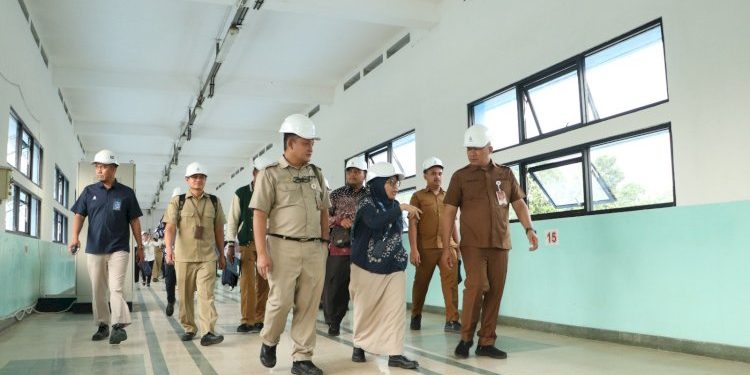 Tinjauan Langsung Pelayanan Dasar oleh Ditjen Bina Bangda di Jakarta