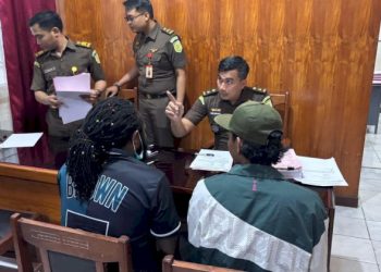 Satgas Damai Cartenz Laksanakan Tahap II Penyerahan Tersangka dan Barang Bukti Yatien Enumbi di Nabire