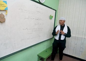Kisah Polisi Penghafal Al-Qur’an, Setia Menjalankan Tugas dan Mengajar