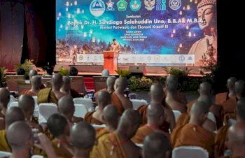 Perayaan Hari Raya Tri Suci Waisak di Candi Borobudur dan Kebangkitan Ekonomi