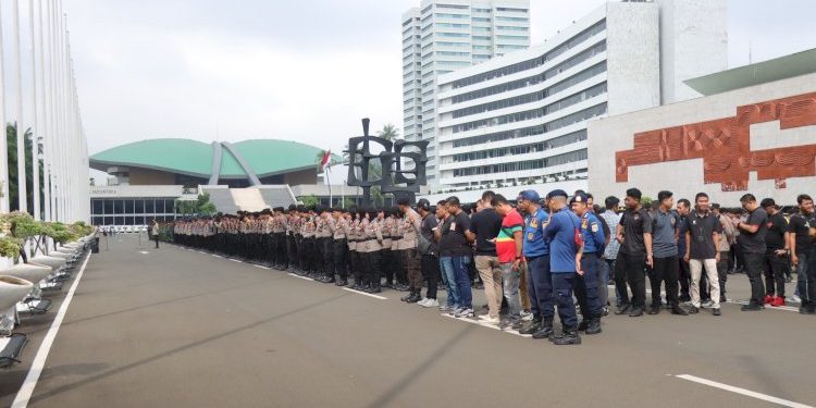 Polri Kerahkan 1824 Personel Jamin Keamanan Aksi di DPR RI Tanpa Senjata Api dan Humanis