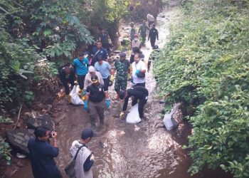 Kolaborasi Lanjutkan Gerakan Bersih Sungai Cipinang antara KLHK dan Pemkot Depok