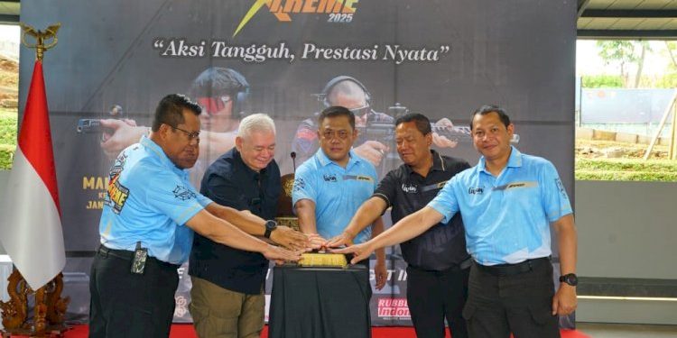 Kejuaraan Menembak Internasional Oleh Korbrimob Polri