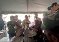 Prabowo Cicipi Masakan Warga Pengungsi di Aceh Cek Gizi dan Kelayakan Dapur