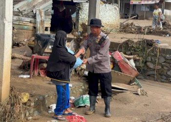Polda Sumbar Cepat Tanggap Bantu Pemulihan Korban Bencana di Kecamatan Pauh