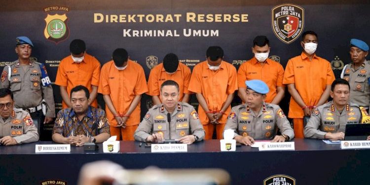 Enam Anggota Polri Jadi Tersangka Penganiayaan yang Menewaskan Dua Warga di TMP Kalibata