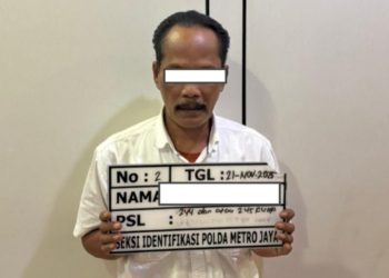 Polda Metro Jaya Ungkap Peredaran Uang Palsu Dolar dengan Ribuan Lembar Disita
