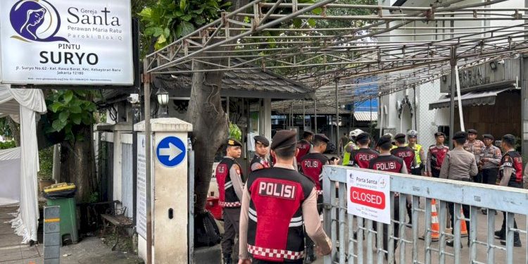 Patroli Sore Polda Metro Jaya Ciptakan Rasa Aman untuk Umat Natal di Jakarta