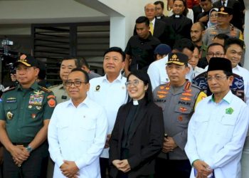 Jelang Ibadah Malam Natal, Menko Polkam dan Kapolri Tinjau Gereja GKI Samanhudi serta Immanuel