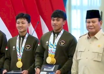 Momen Prabowo Hitung Medali Emas Martina Ayu di Istana Negara Bergemuruh Tepuk Tangan