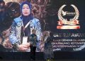 Umi Sjarifah Raih Anugerah INDOPOSCO atas Dedikasi Jurnalistik Sebagai Pemred Media Sudut Pandang
